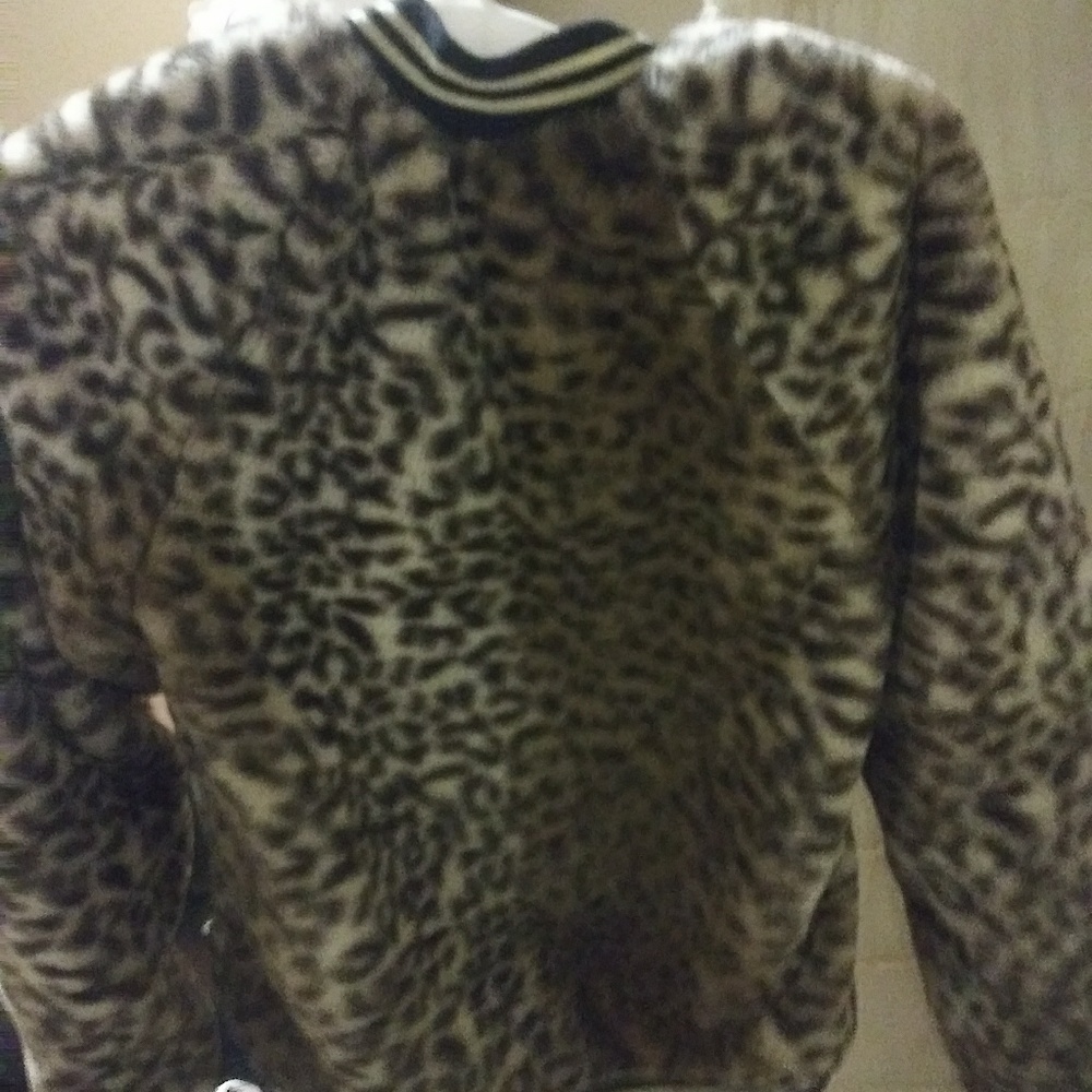 Cheetah jacket - Picture 2 of 4
